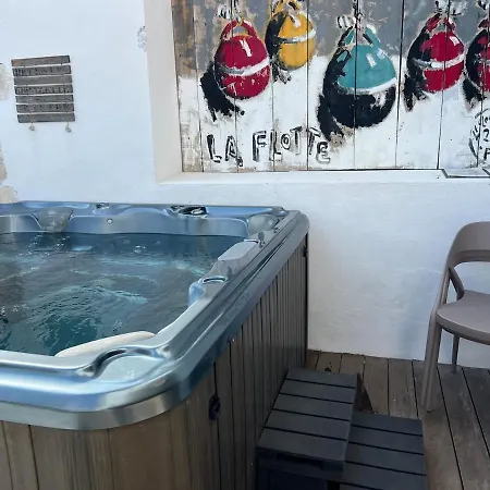 Vila Le Clos Des Figuiers Pool And Jacuzzi La Flotte