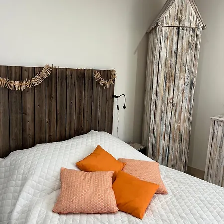 Le Clos Des Figuiers Pool And Jacuzzi * La Flotte