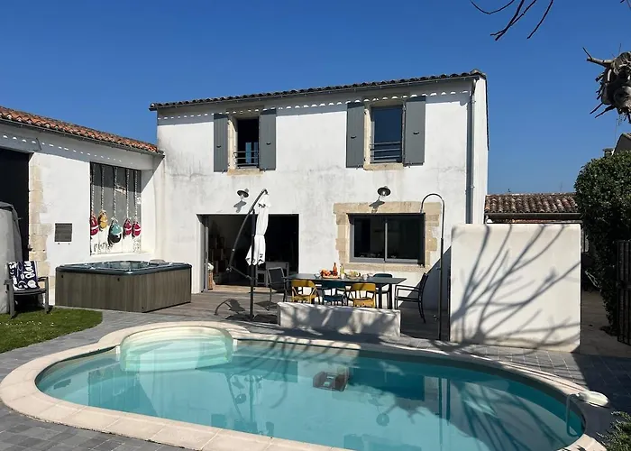 Le Clos Des Figuiers Pool And Jacuzzi *