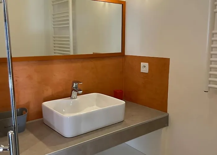 Le Clos Des Figuiers Pool And Jacuzzi Villa *