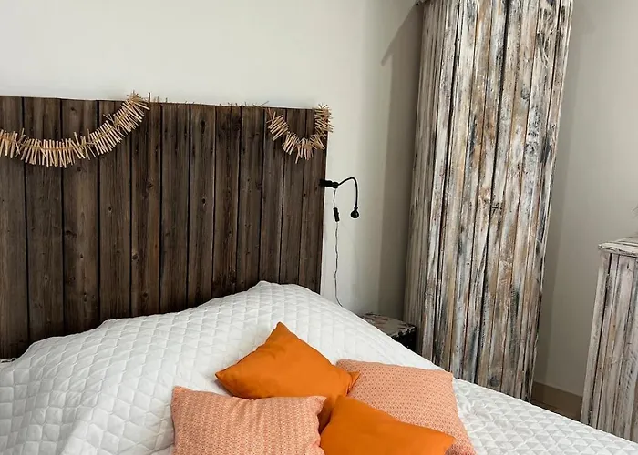 Le Clos Des Figuiers Pool And Jacuzzi * La Flotte