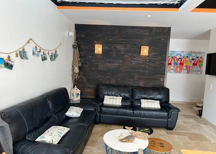 Le Clos Des Figuiers Pool And Jacuzzi Villa